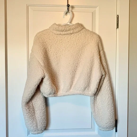 Cropped Sherpa Quarter Zip - Picture 6 of 6